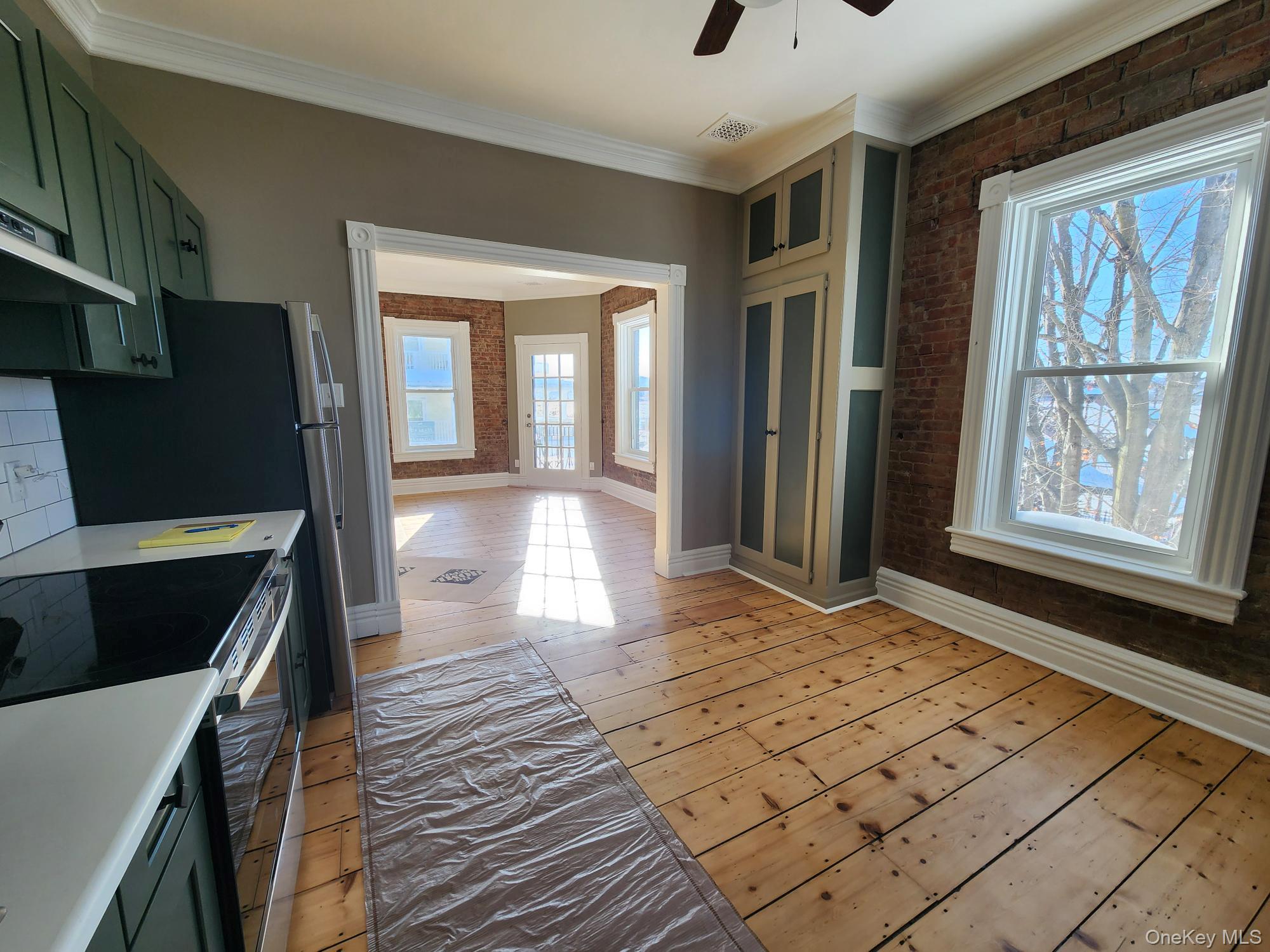 #10 photo, 1 Shatzell Avenue, Rhinecliff , NY 12574