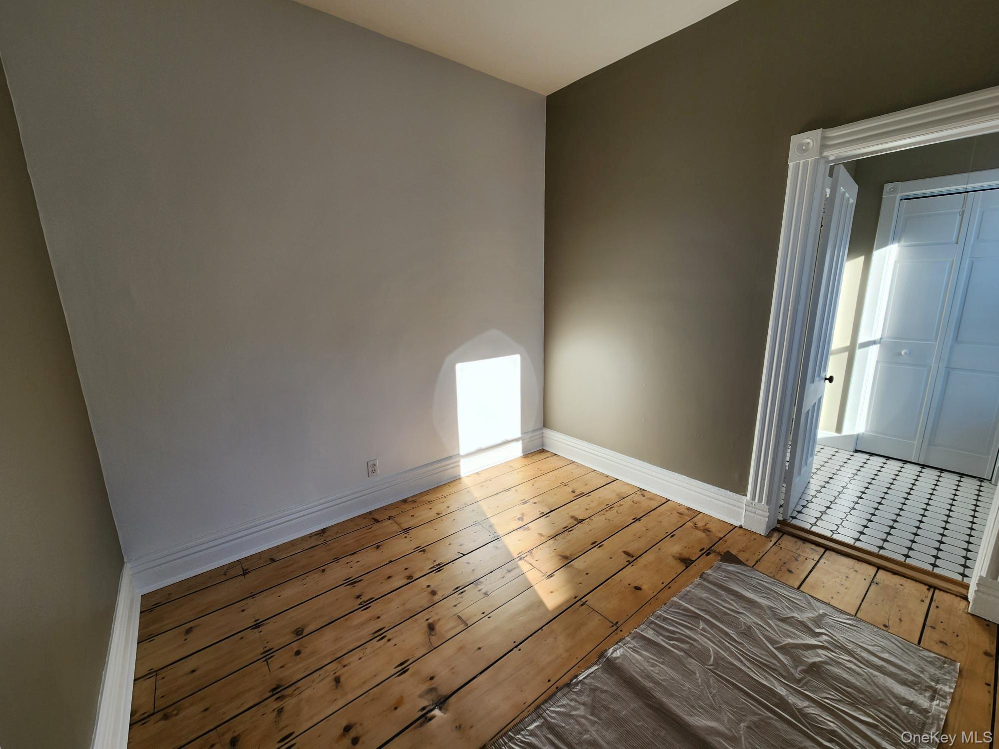 #11 photo, 1 Shatzell Avenue, Rhinecliff , NY 12574