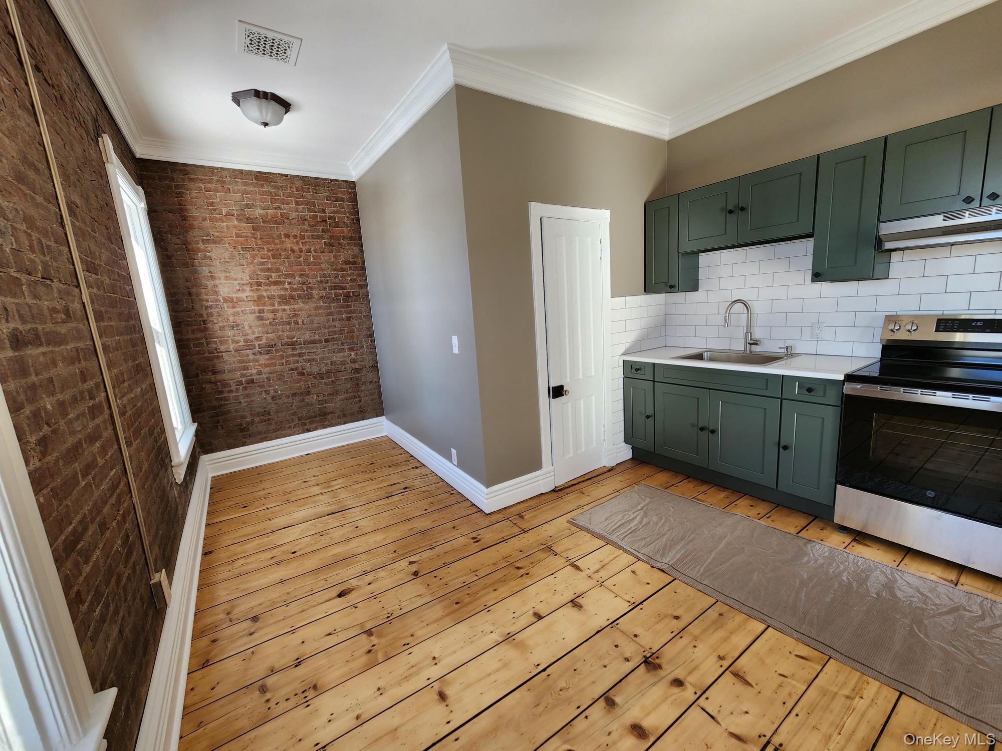 #9 photo, 1 Shatzell Avenue, Rhinecliff , NY 12574