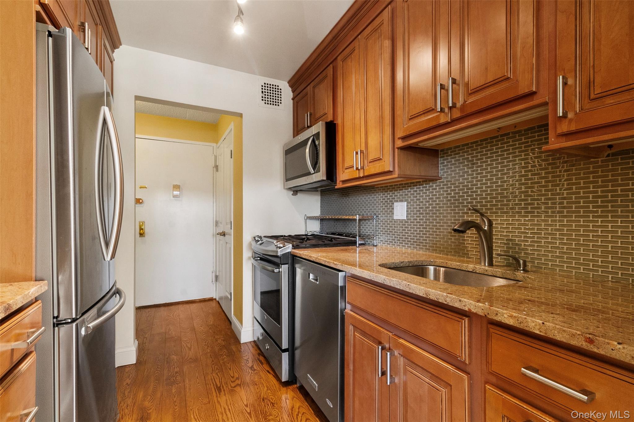 #13 photo, 100 Diplomat Drive, Mount Kisco , NY 10549