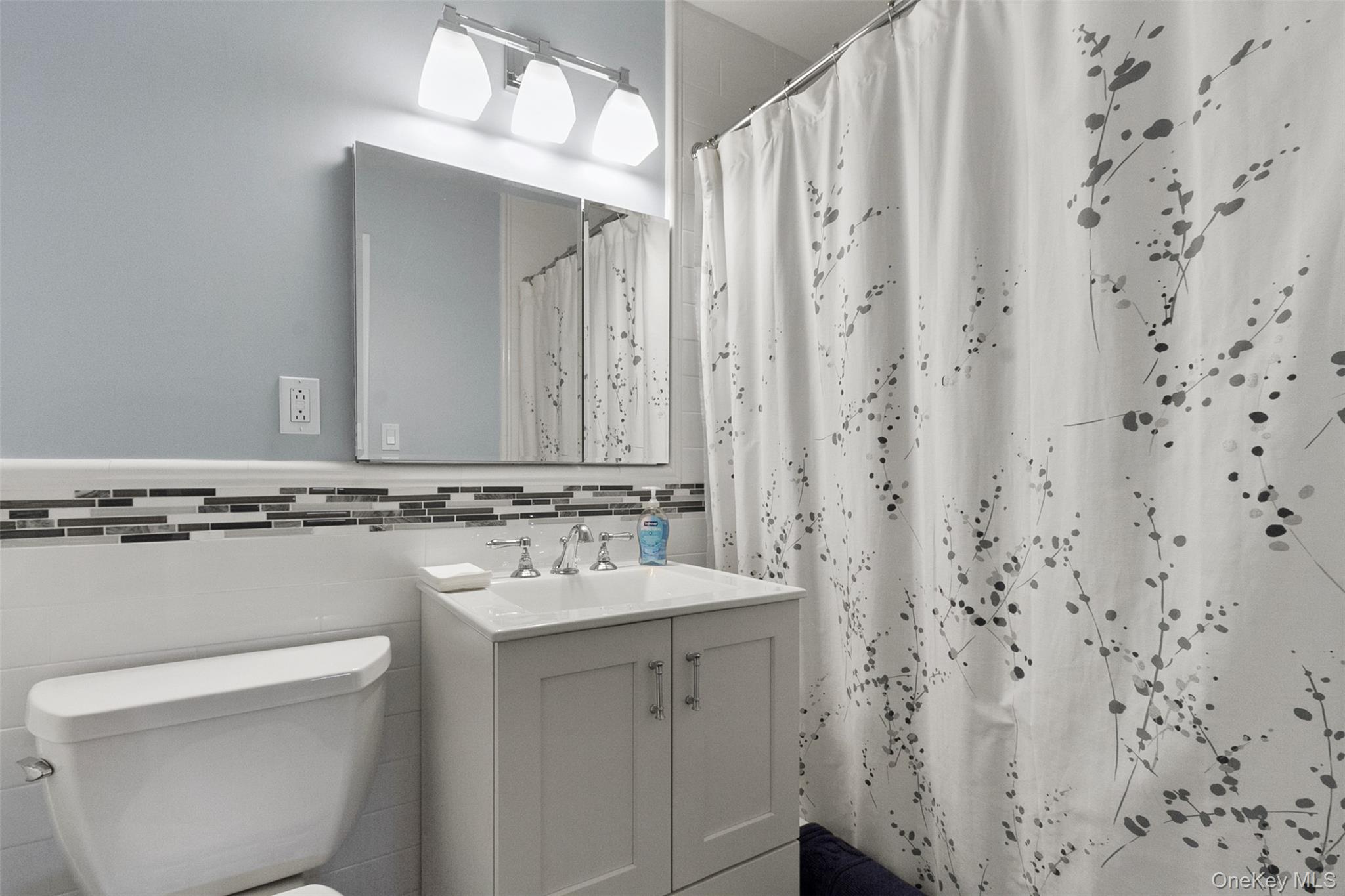 #17 photo, 100 Diplomat Drive, Mount Kisco , NY 10549