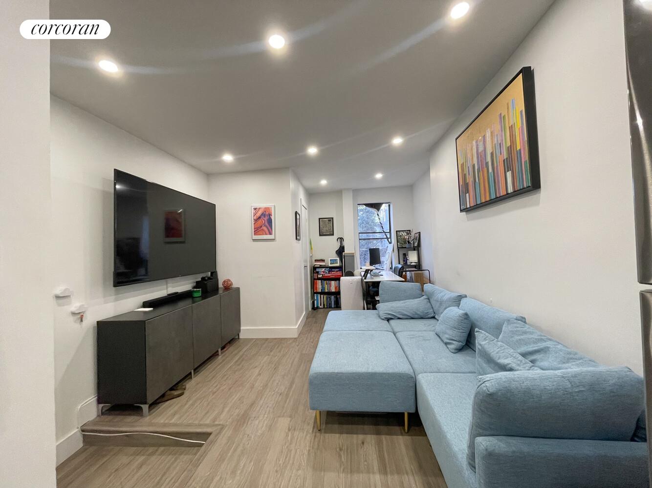 #11 photo, New York City, East Village , NY 10009