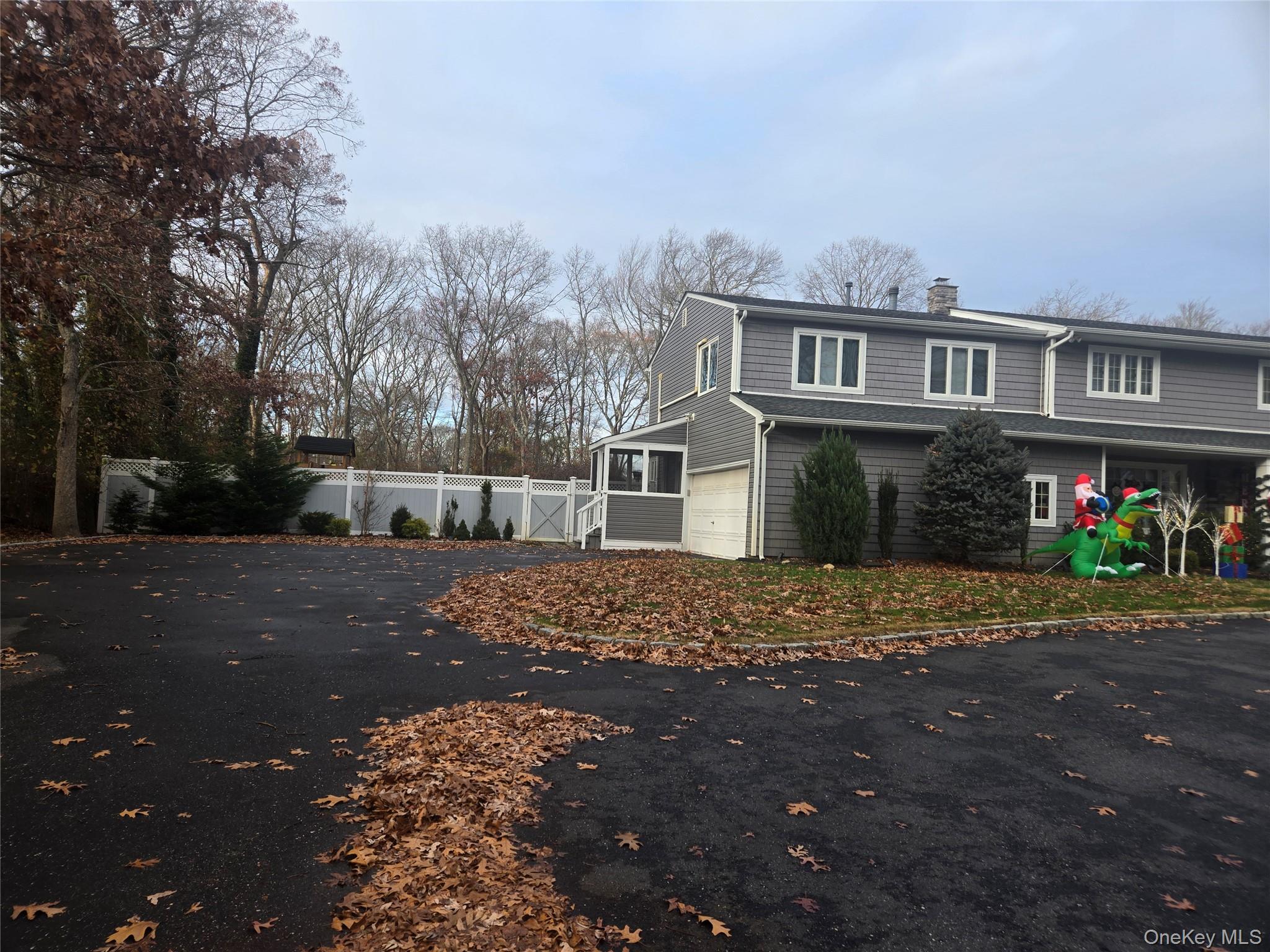 #1 photo, 19 Cardinal Lane, East Islip , NY 11730