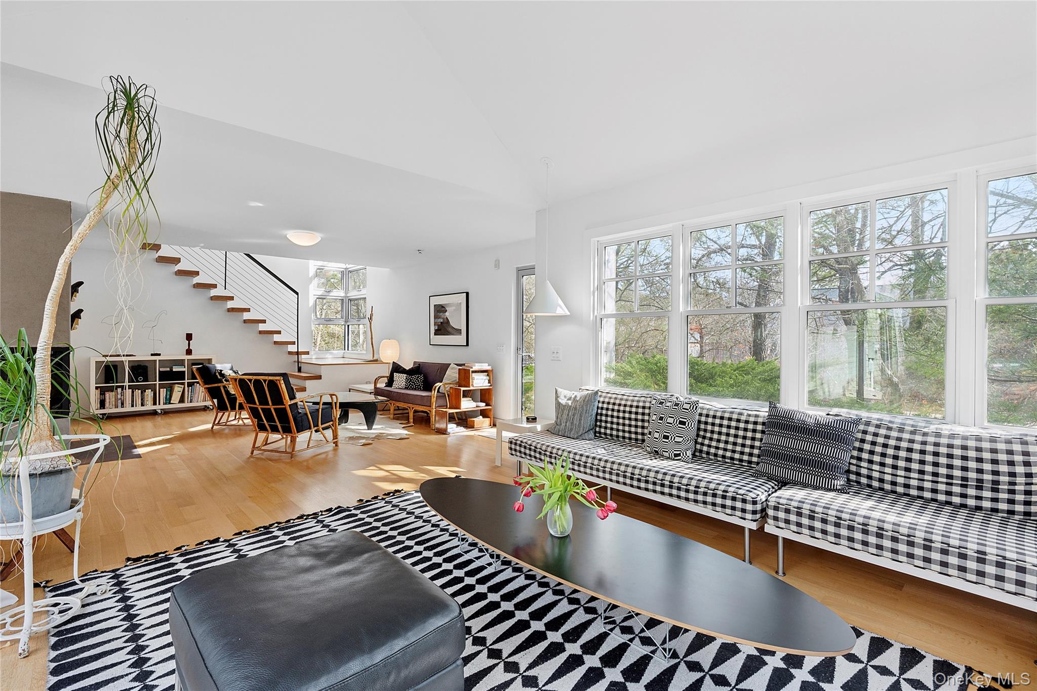 #1 photo, 54 Gardiner Drive, Саффолк ‖ Amagansett , NY 11930