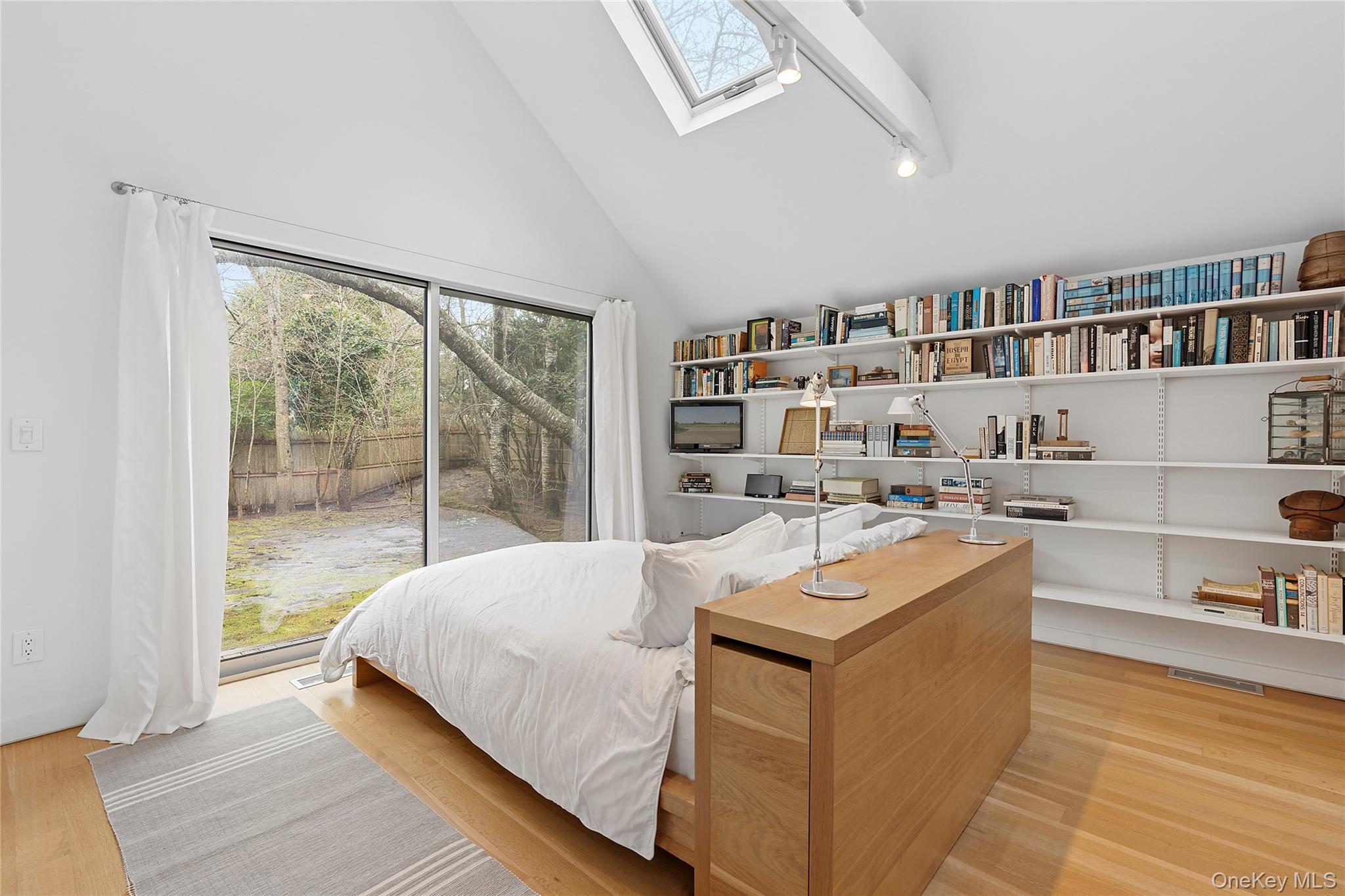 #8 photo, 54 Gardiner Drive, Саффолк ‖ Amagansett , NY 11930