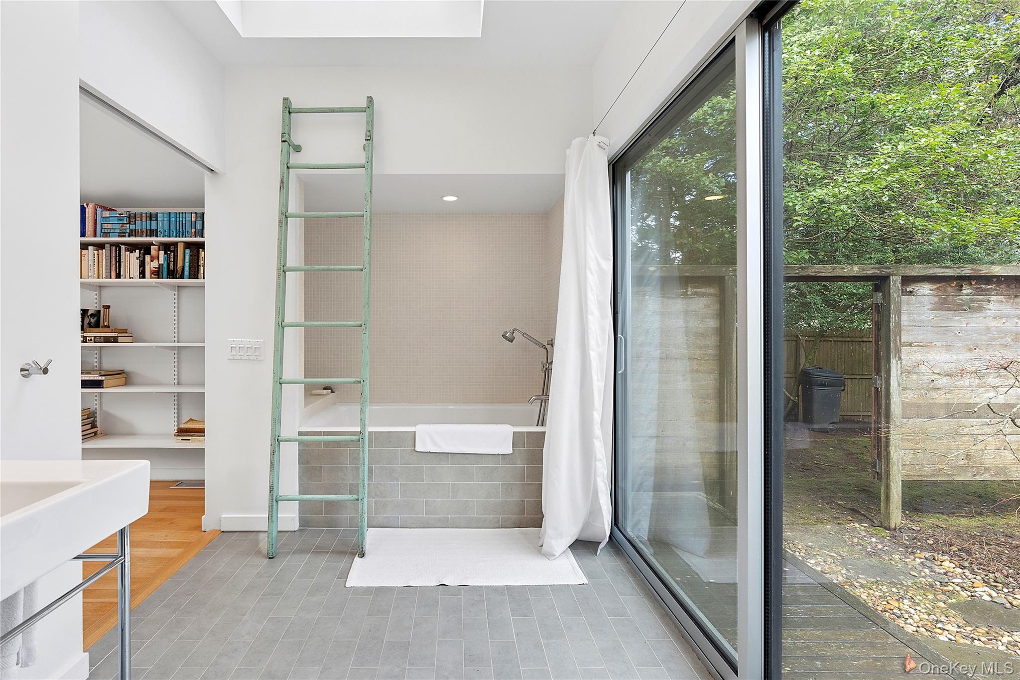 #9 photo, 54 Gardiner Drive, Саффолк ‖ Amagansett , NY 11930