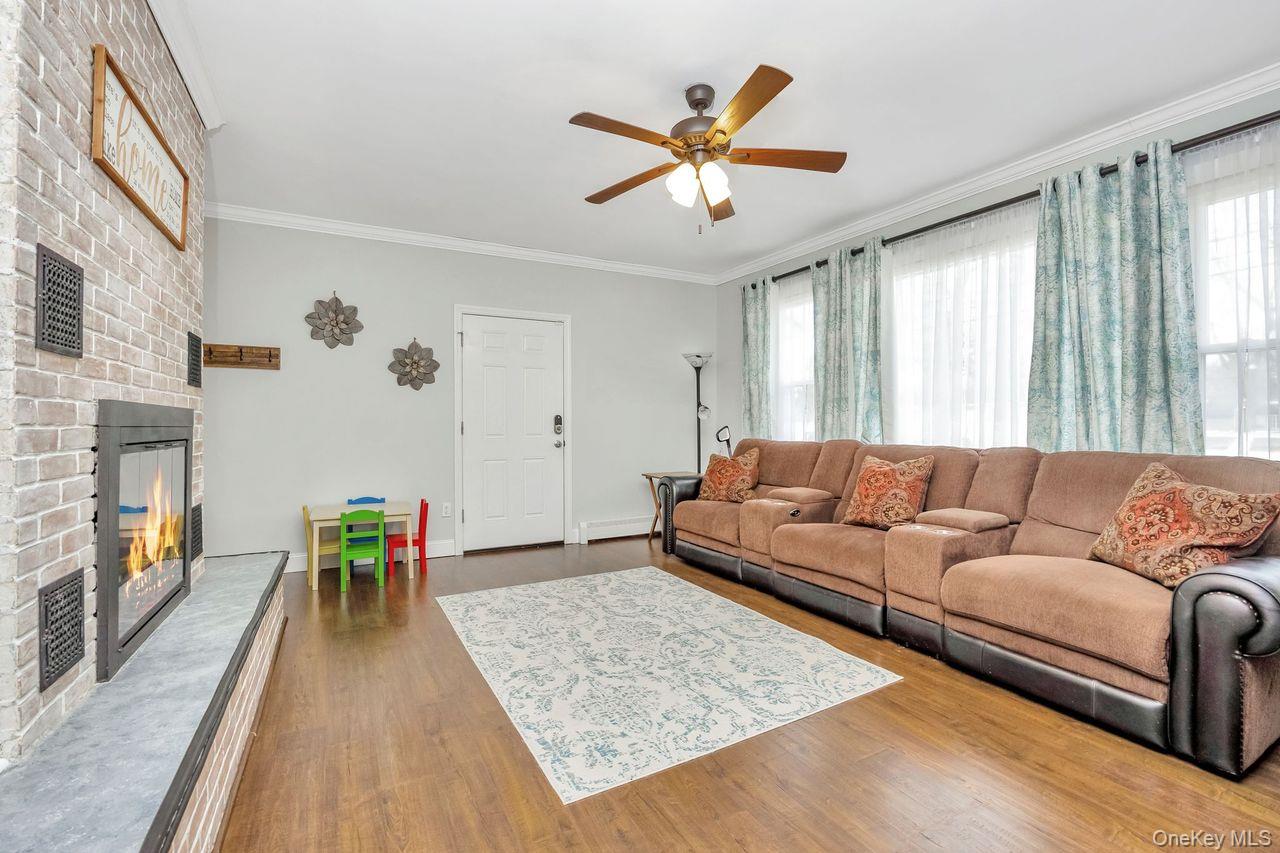 #8 photo, 22 Wiggins Street, Ronkonkoma , NY 11779