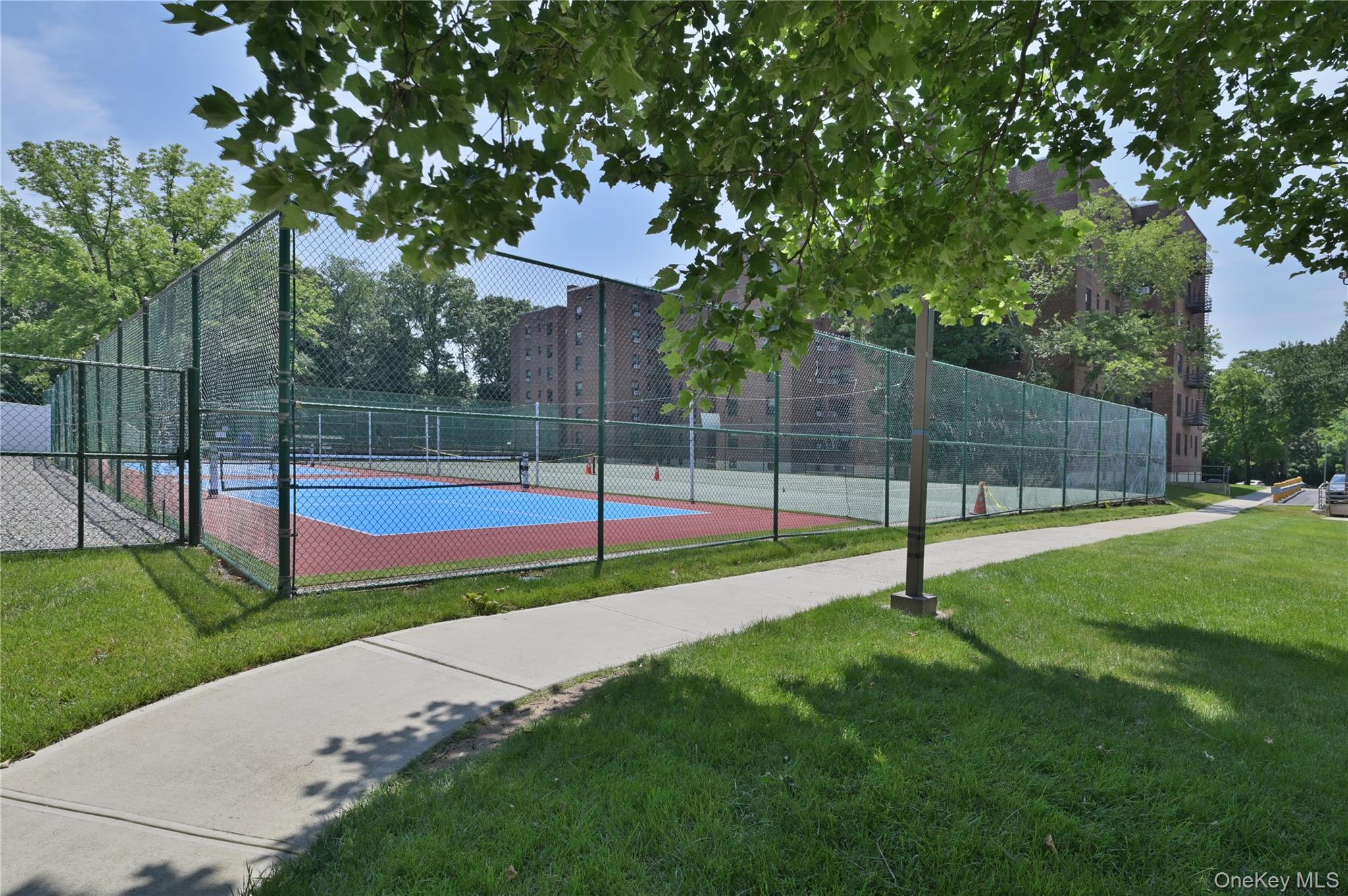 #20 photo, 211-06 75th Avenue, كوينز Bayside , NY 11364