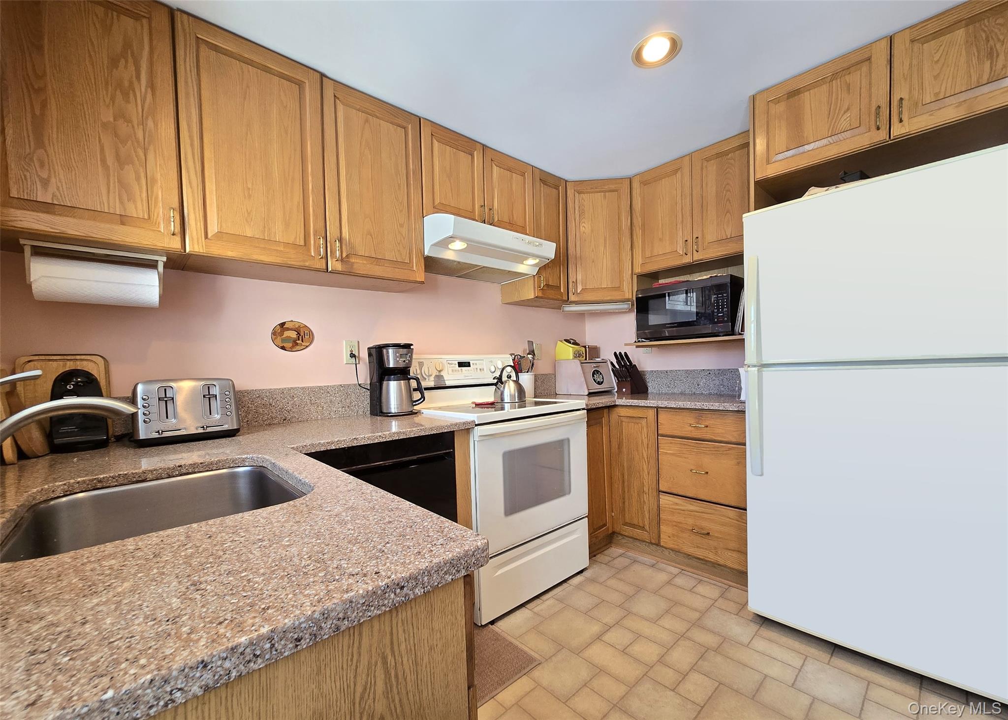 #9 photo, 15 Mountain Street, Ronkonkoma , NY 11779