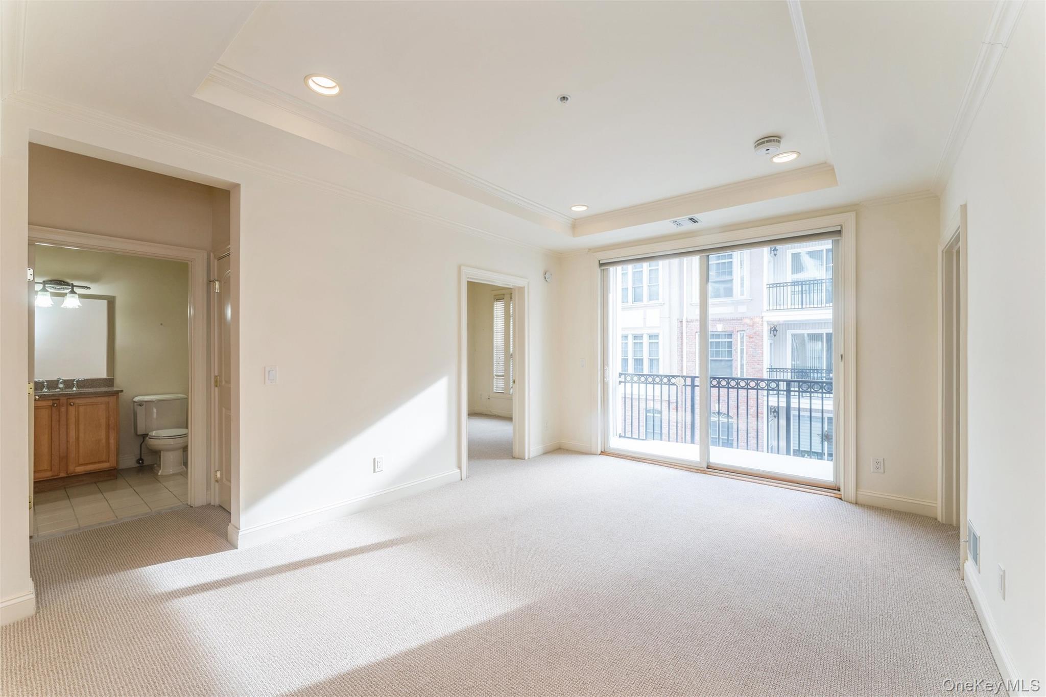 #10 photo, 420 Pacing Way, Westbury , NY 11590