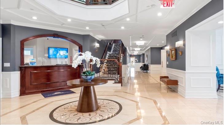 #20 photo, 420 Pacing Way, Westbury , NY 11590