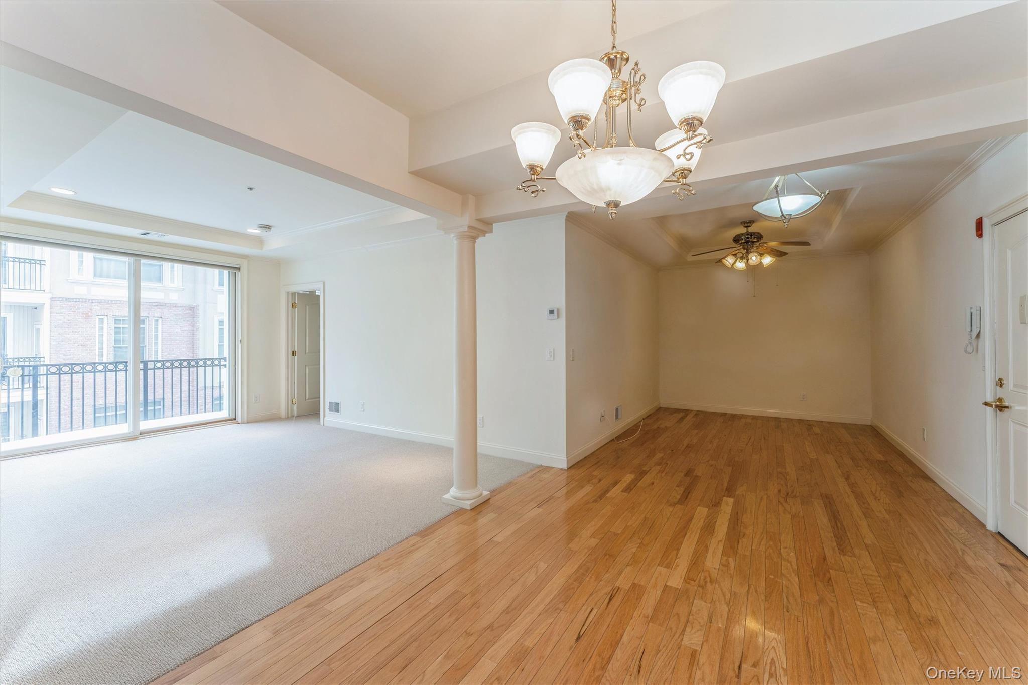 #4 photo, 420 Pacing Way, Westbury , NY 11590