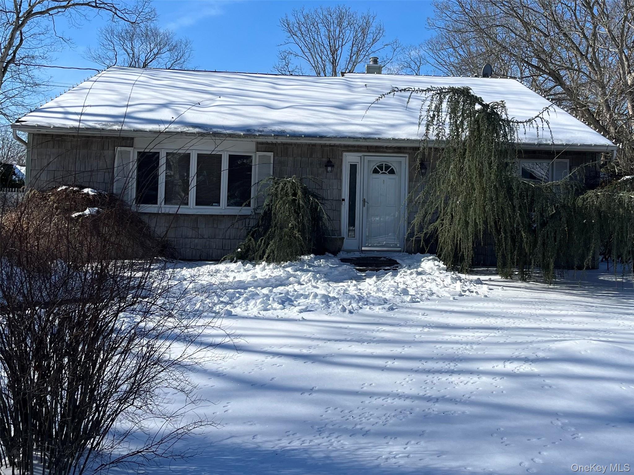 #1 photo, 574 Smithtown Avenue, Bohemia , NY 11716