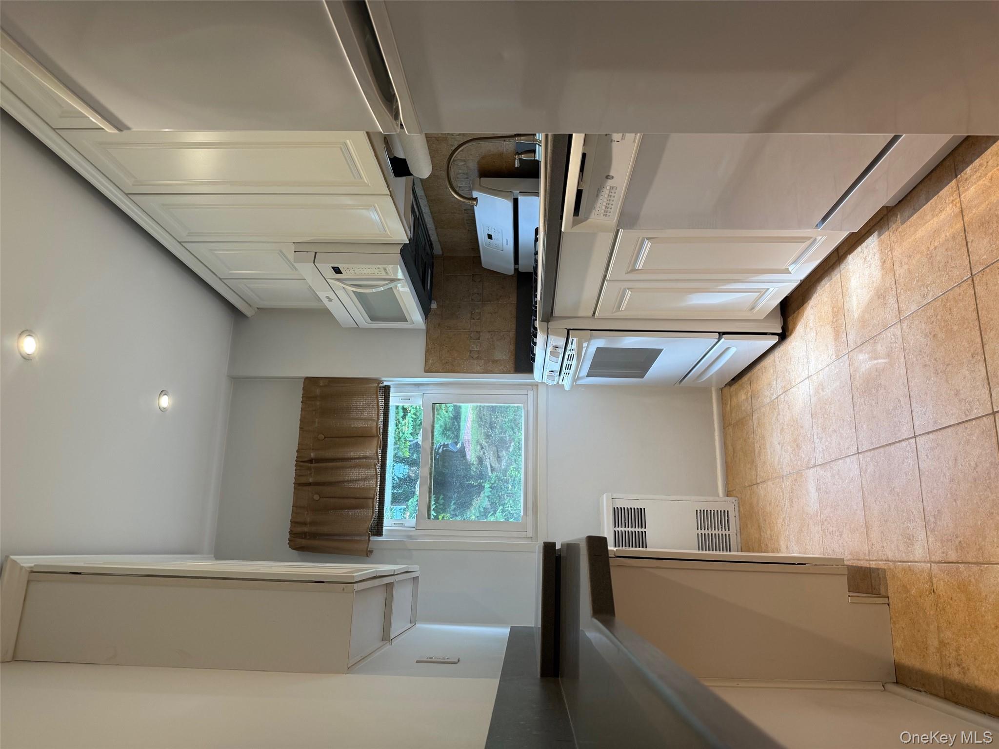 #4 photo, 103 Wiltshire Road, Scarsdale , NY 10583