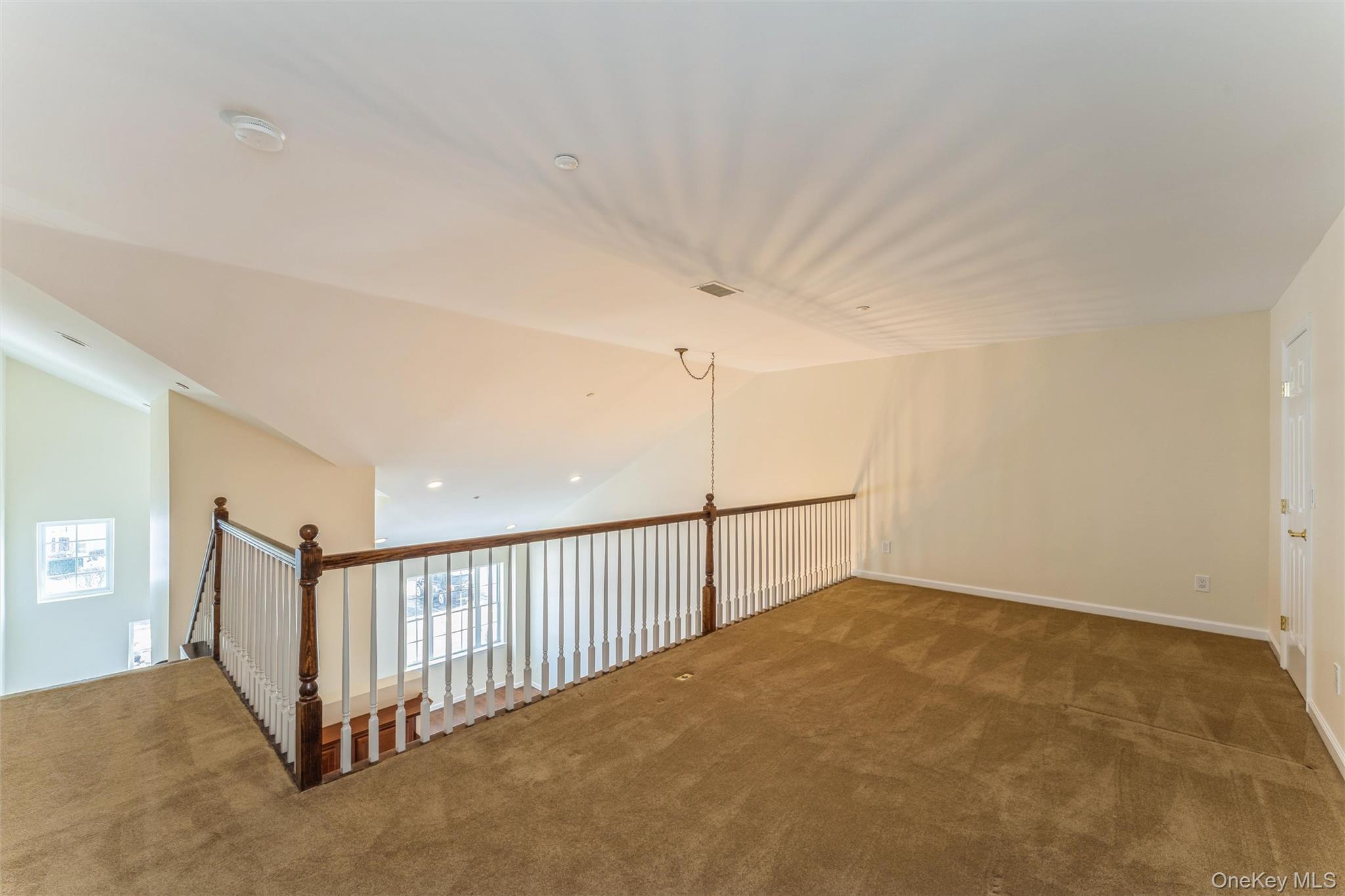 #6 photo, 169 Spring Drive, 長島 East Meadow , NY 11554