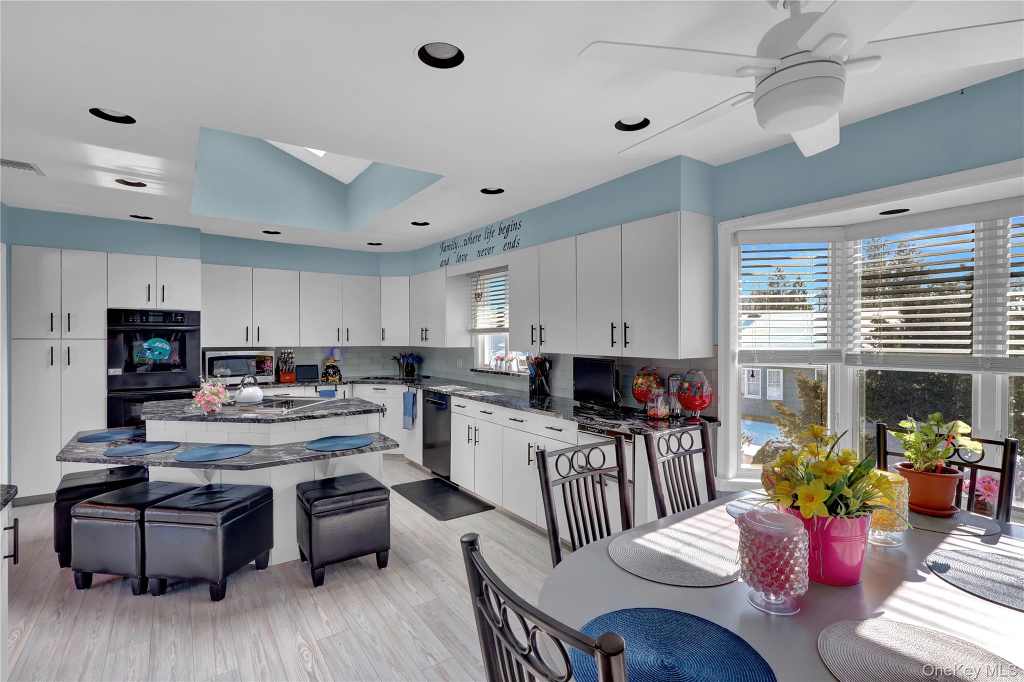 #10 photo, 98 Kingsland Avenue, West Islip , NY 11795