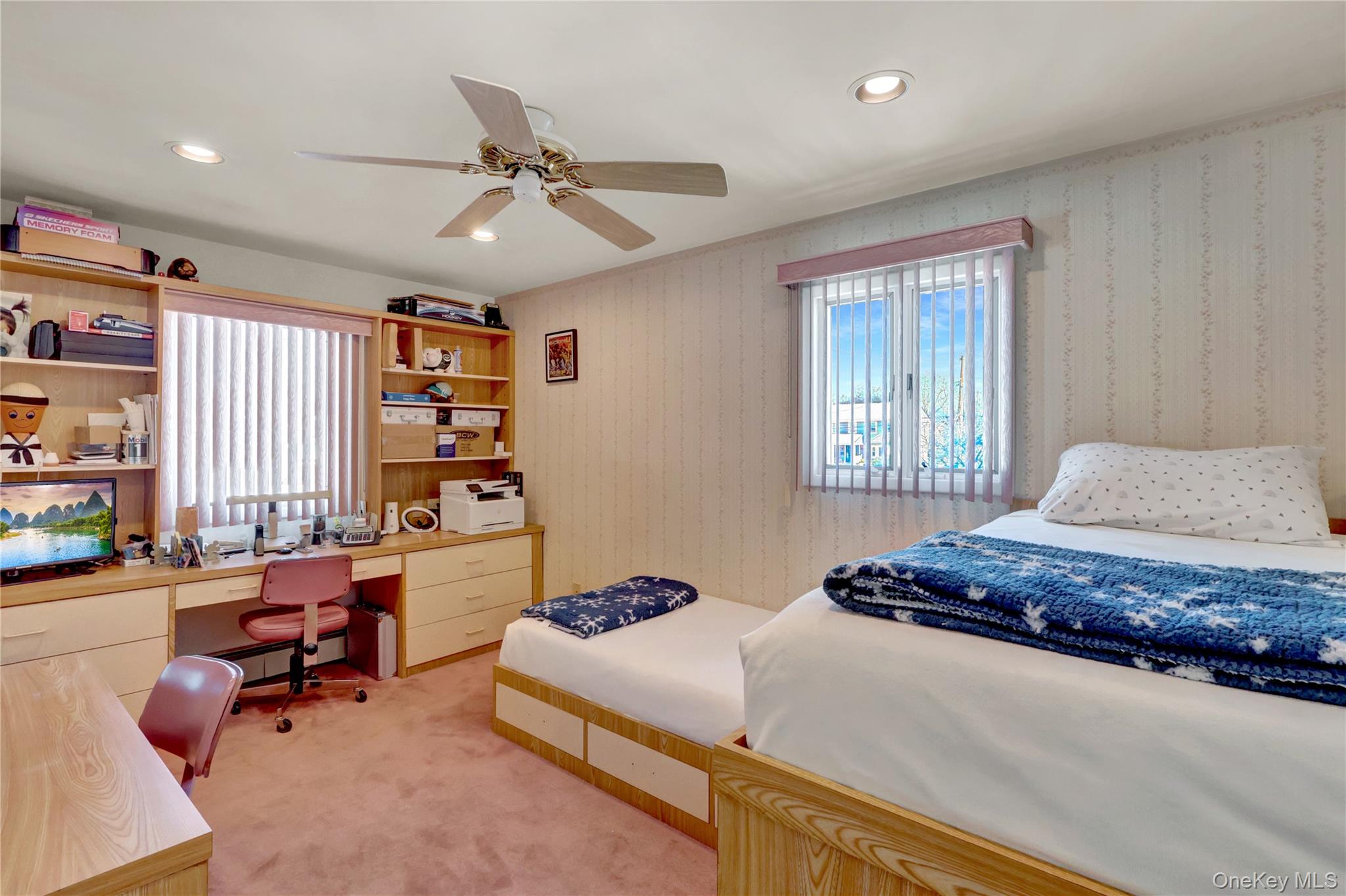 #14 photo, 98 Kingsland Avenue, West Islip , NY 11795