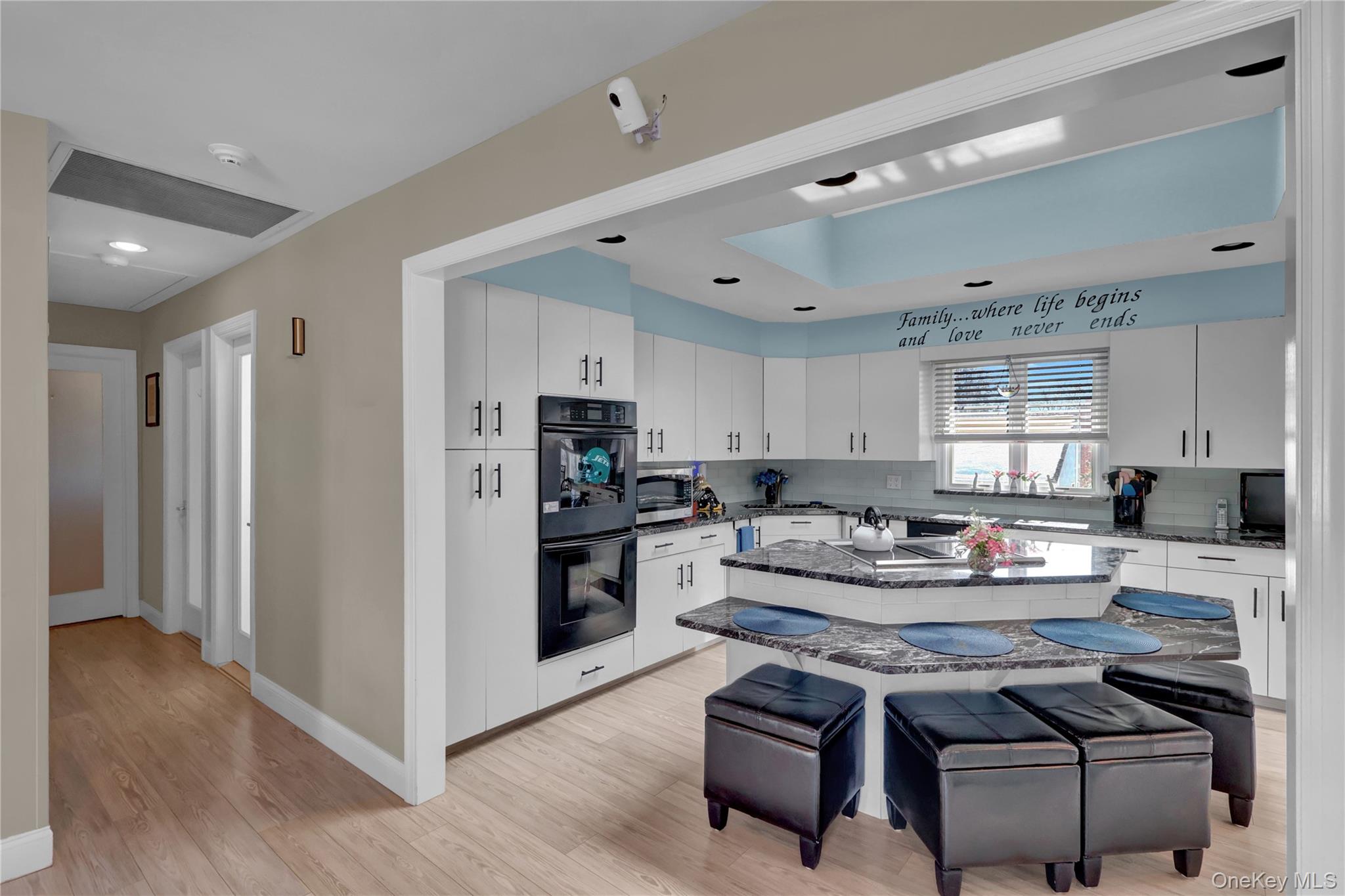 #9 photo, 98 Kingsland Avenue, West Islip , NY 11795