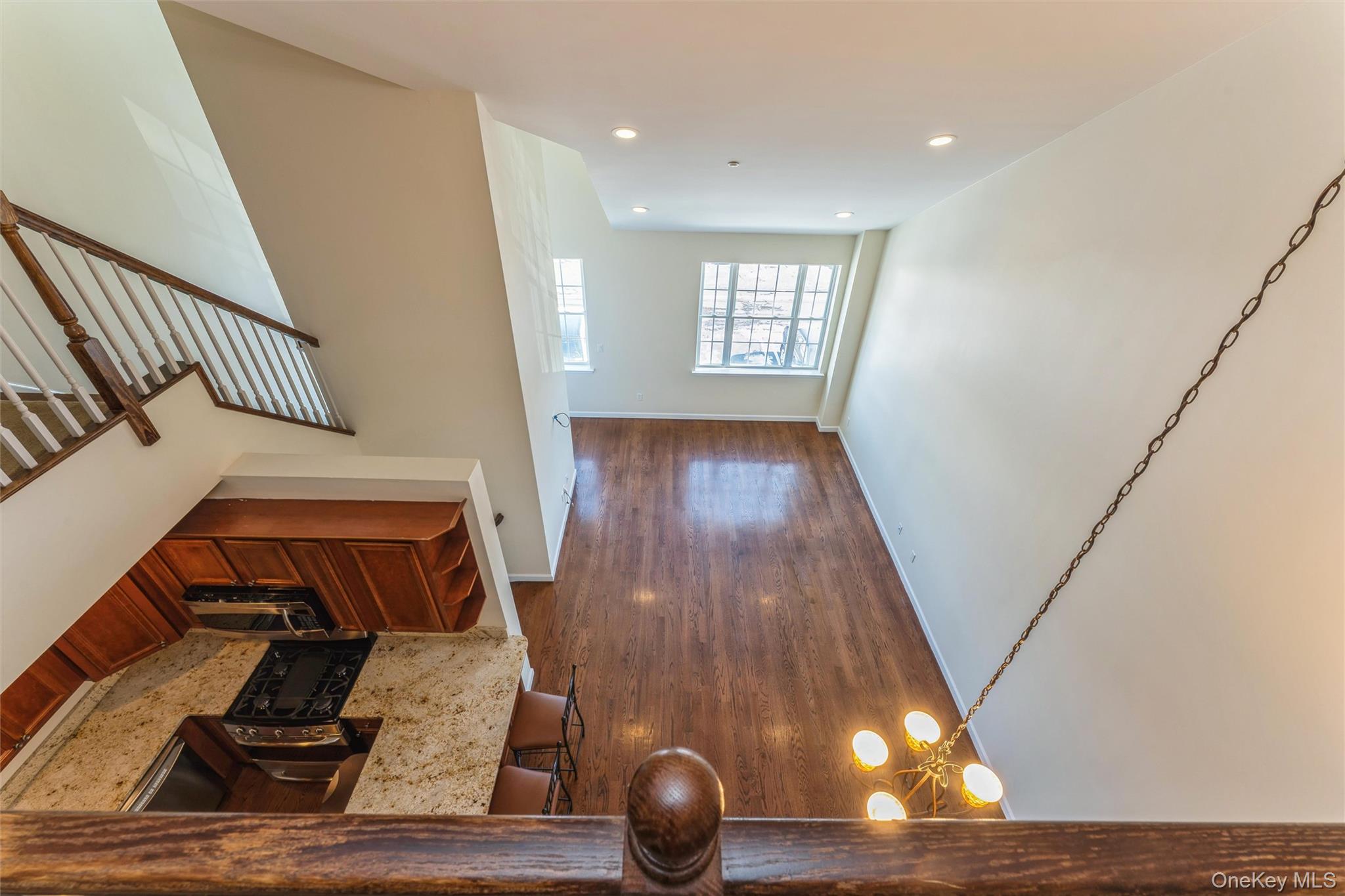 #13 photo, 169 Spring Drive, 長島 East Meadow , NY 11554