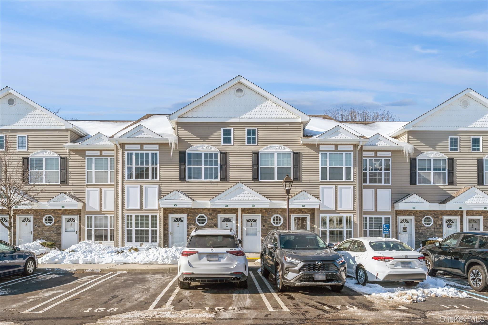 #3 photo, 169 Spring Drive, 長島 East Meadow , NY 11554