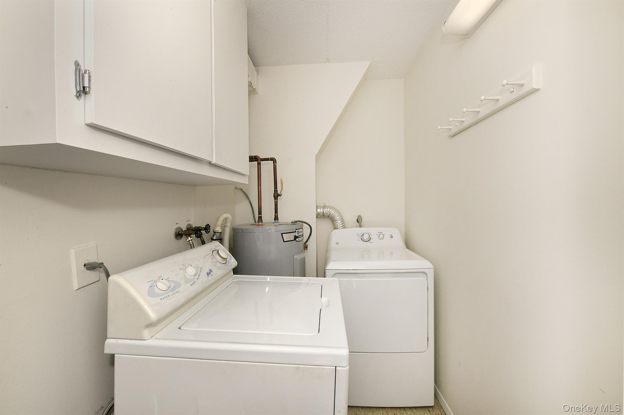 #13 photo, 800 Willis Avenue, Albertson , NY 11507