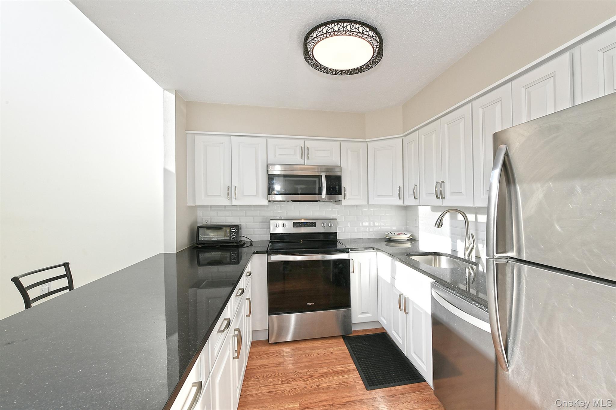 #4 photo, 800 Willis Avenue, Albertson , NY 11507