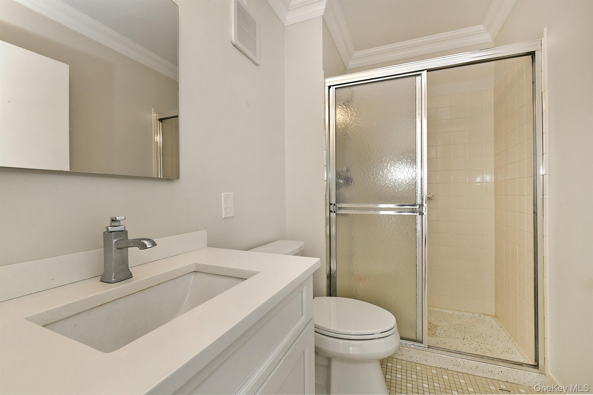 #7 photo, 800 Willis Avenue, Albertson , NY 11507