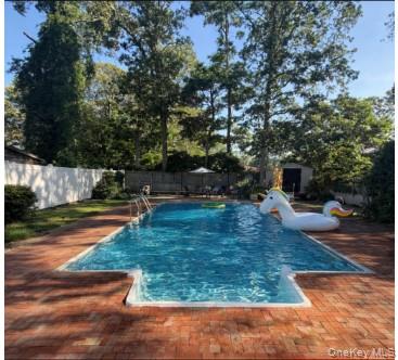 #5 photo, 16 Oakdale Avenue, Selden , NY 11784