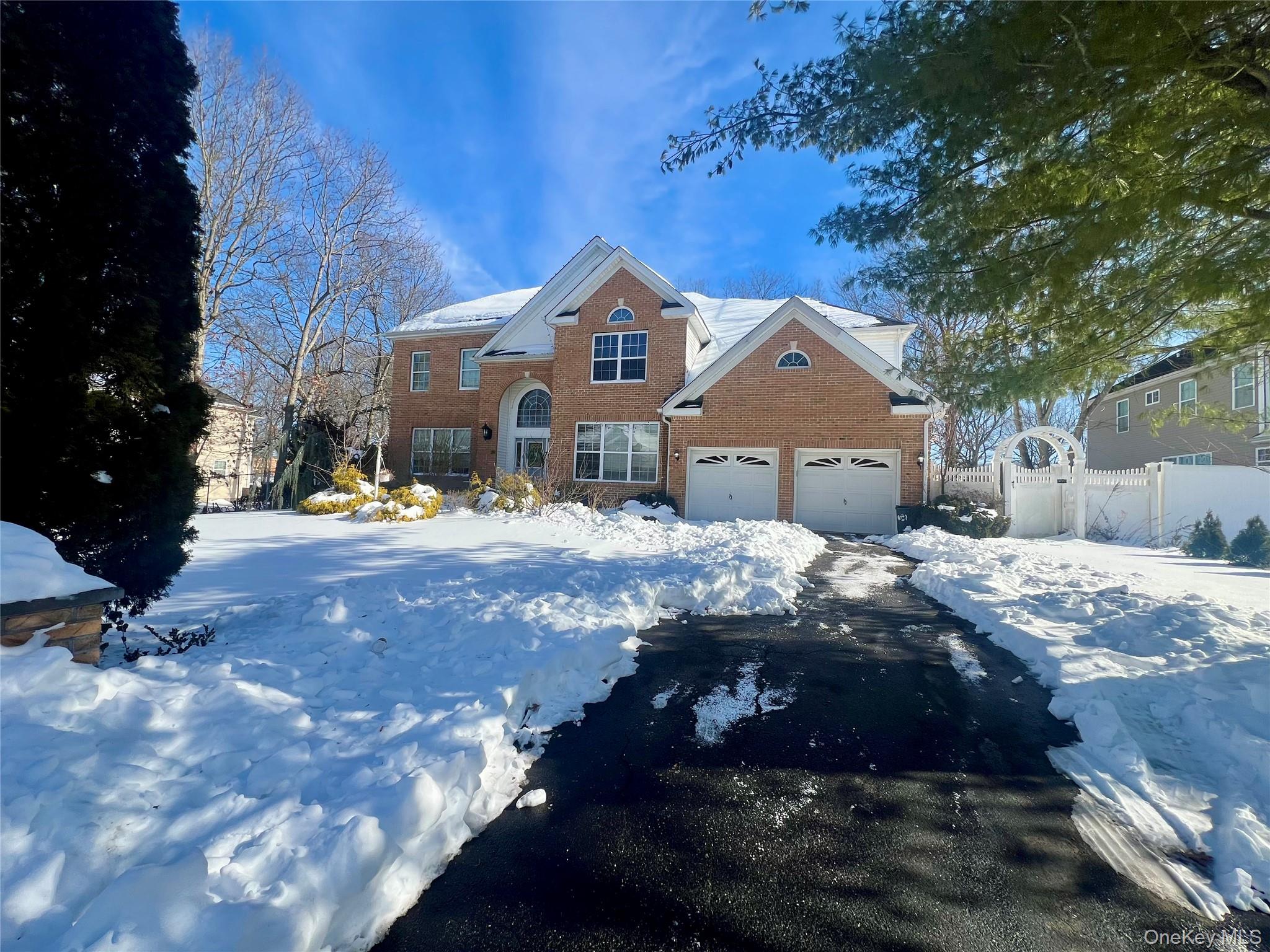 #1 photo, 39 Independence Way, מחוז סאפוק Miller Place , NY 11764