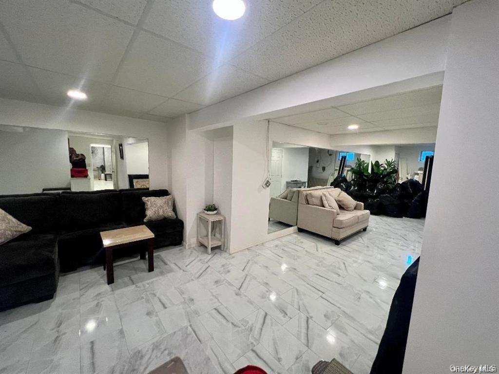 #13 photo, 39 Independence Way, מחוז סאפוק Miller Place , NY 11764