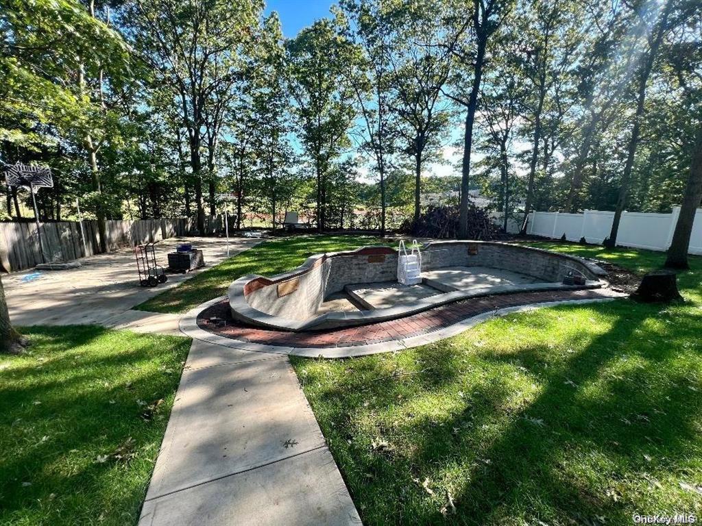 #7 photo, 39 Independence Way, מחוז סאפוק Miller Place , NY 11764