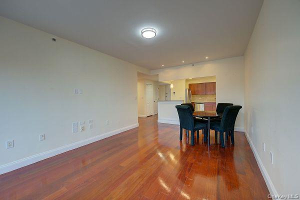 #20 photo, 143-41 84 Drive, Briarwood , NY 11435