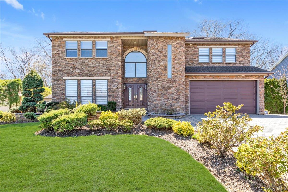 #1 photo, 219 Carnation Drive, 長島 Farmingdale , NY 11735