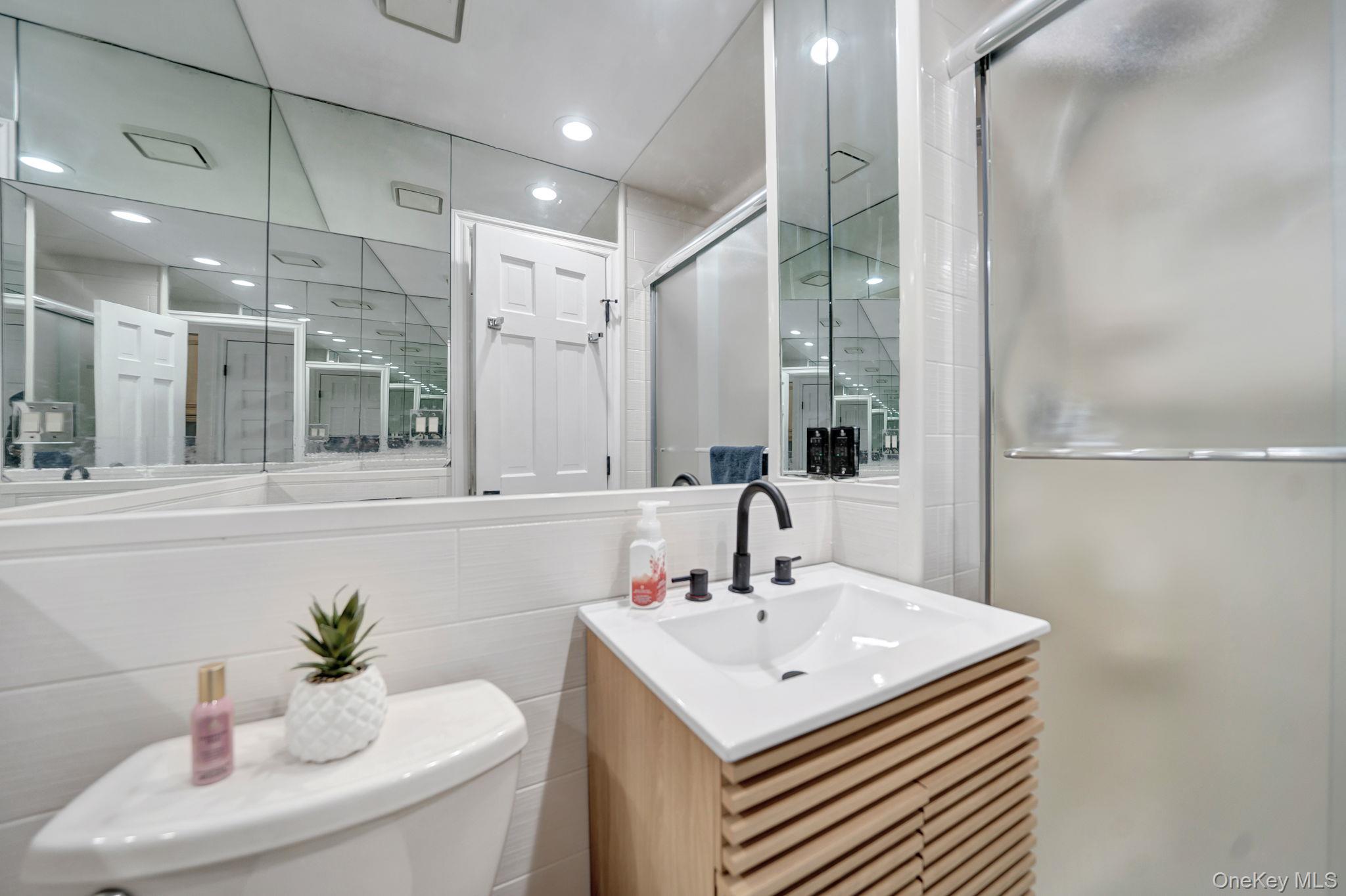 #16 photo, 219 Carnation Drive, 長島 Farmingdale , NY 11735