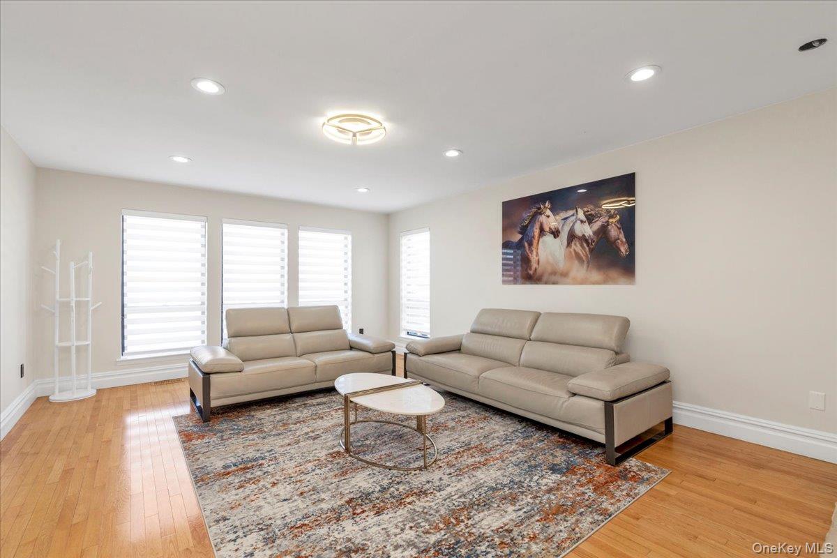 #5 photo, 219 Carnation Drive, 長島 Farmingdale , NY 11735