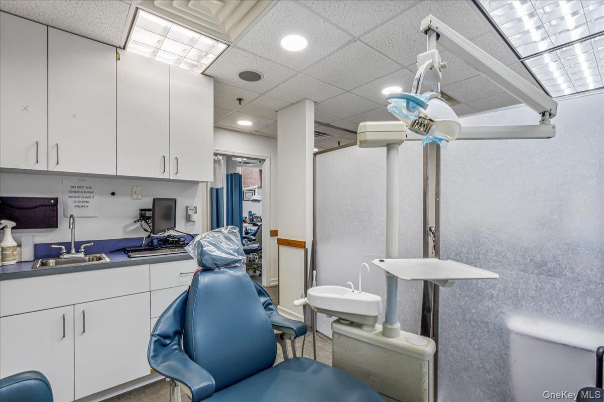 #4 photo, 13347 Sanford Avenue, Flushing , NY 11355