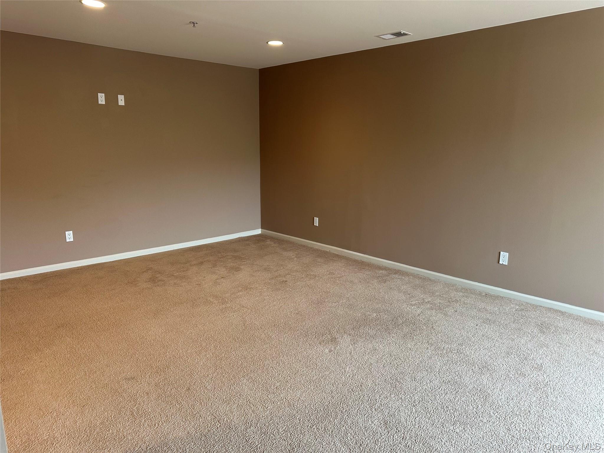 #10 photo, 28 Lorien Place, Melville , NY 11747