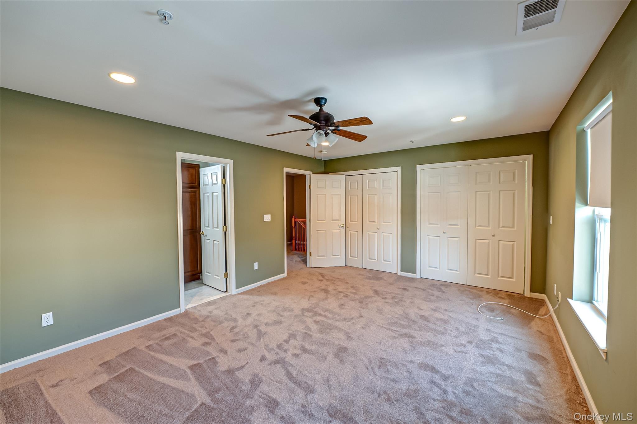 #5 photo, 28 Lorien Place, Melville , NY 11747