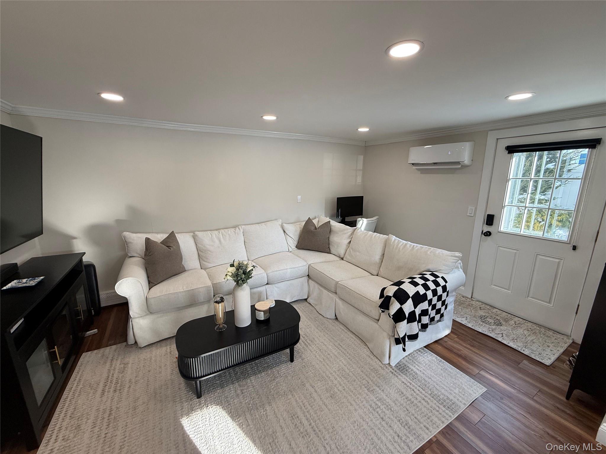 #1 photo, 547 Middle Street, North Babylon , NY 11703