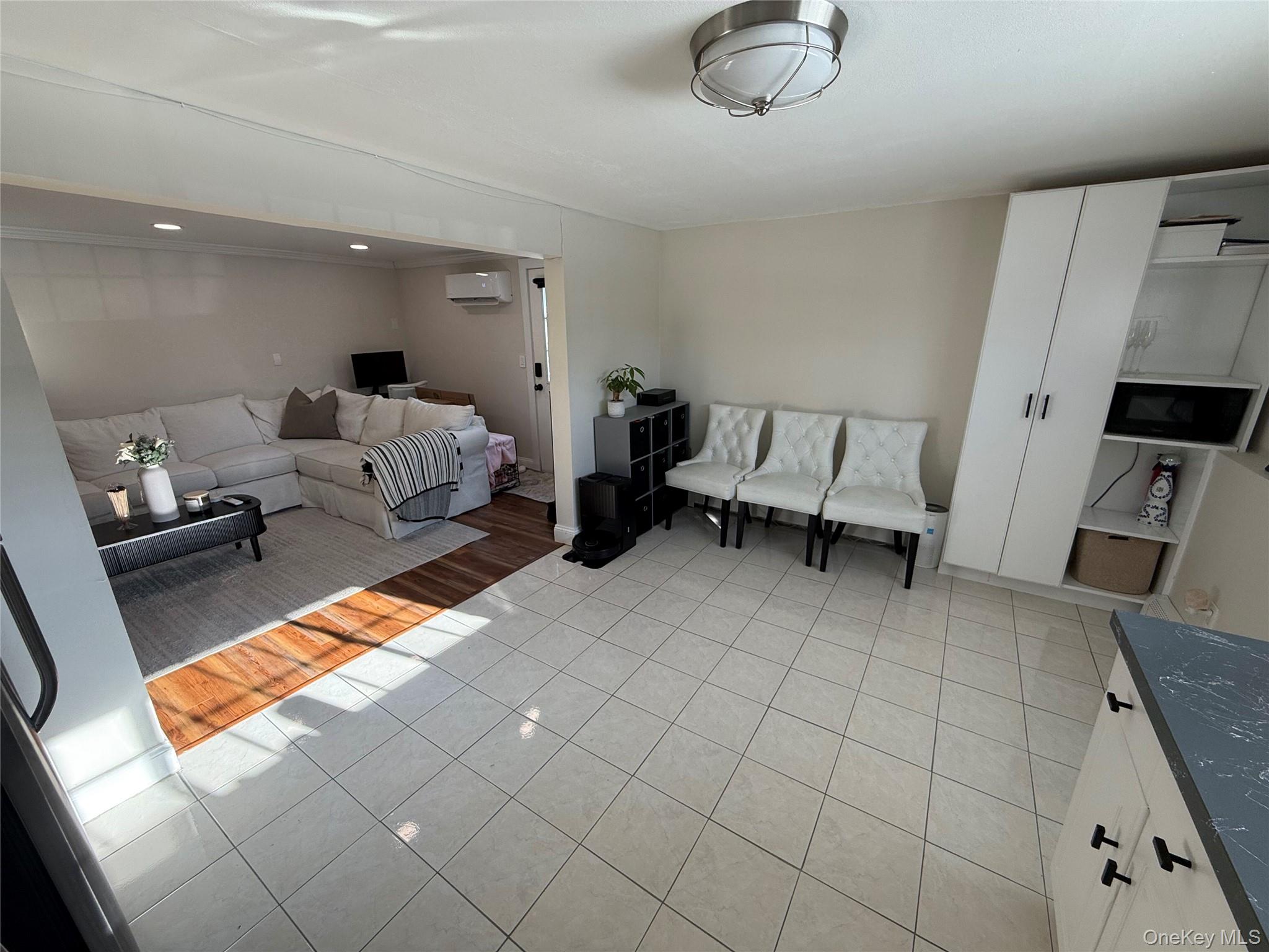 #6 photo, 547 Middle Street, North Babylon , NY 11703