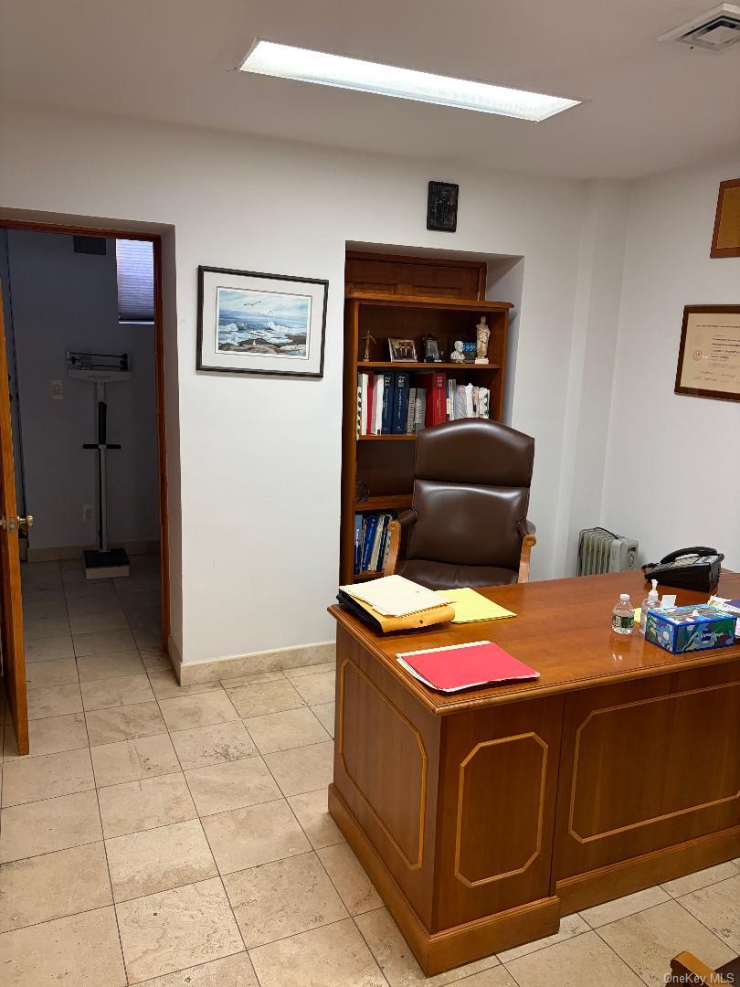 #3 photo, 3014 31st Avenue, Куинс ‖ Astoria , NY 11106