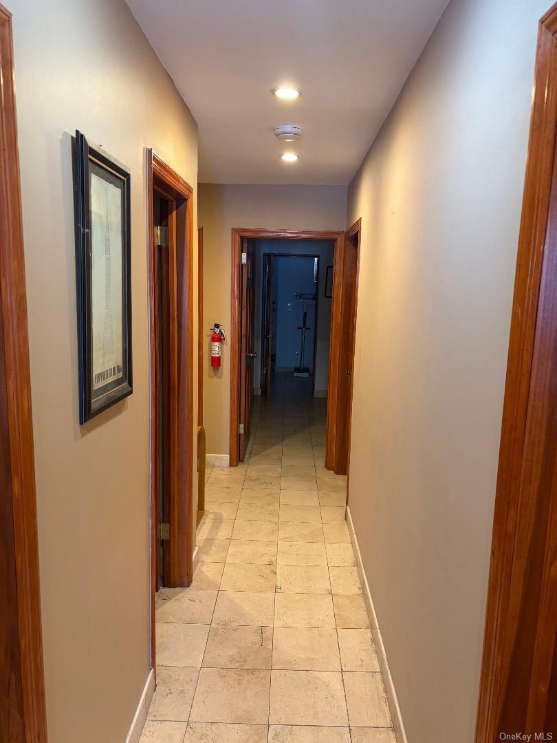 #4 photo, 3014 31st Avenue, Куинс ‖ Astoria , NY 11106