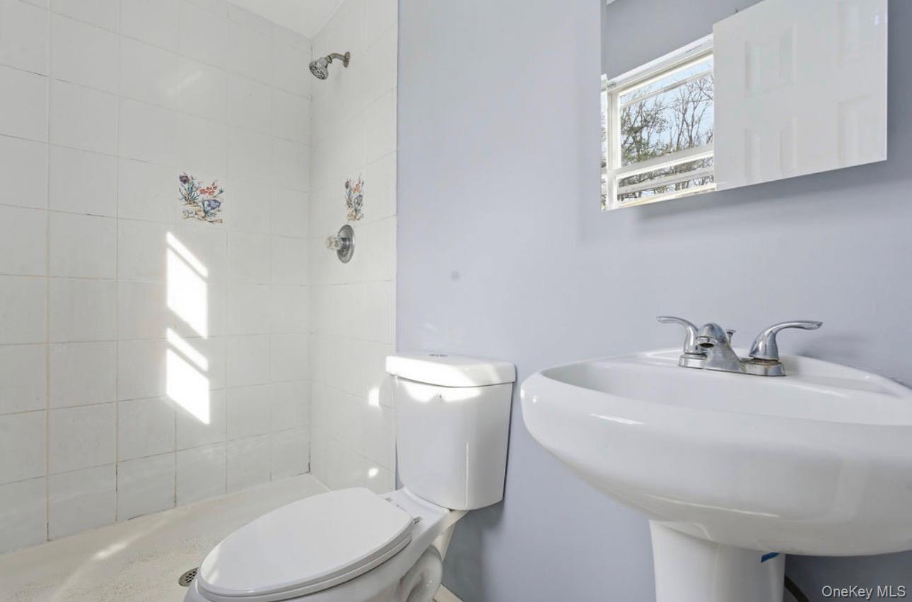 #10 photo, 134 W Yaphank Road, Coram , NY 11727