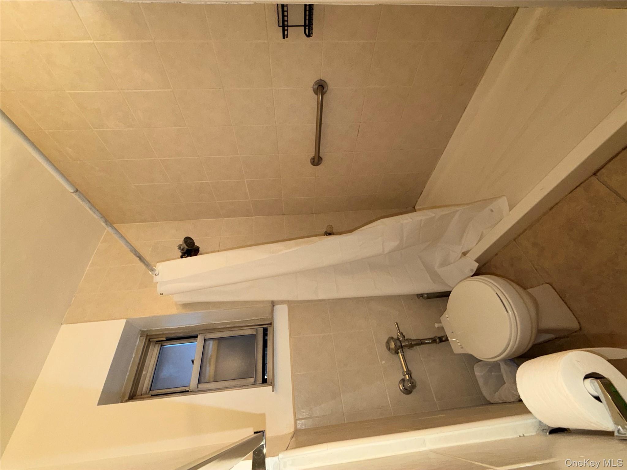 #15 photo, 61-41 Saunders St, Rego Park , NY 11374