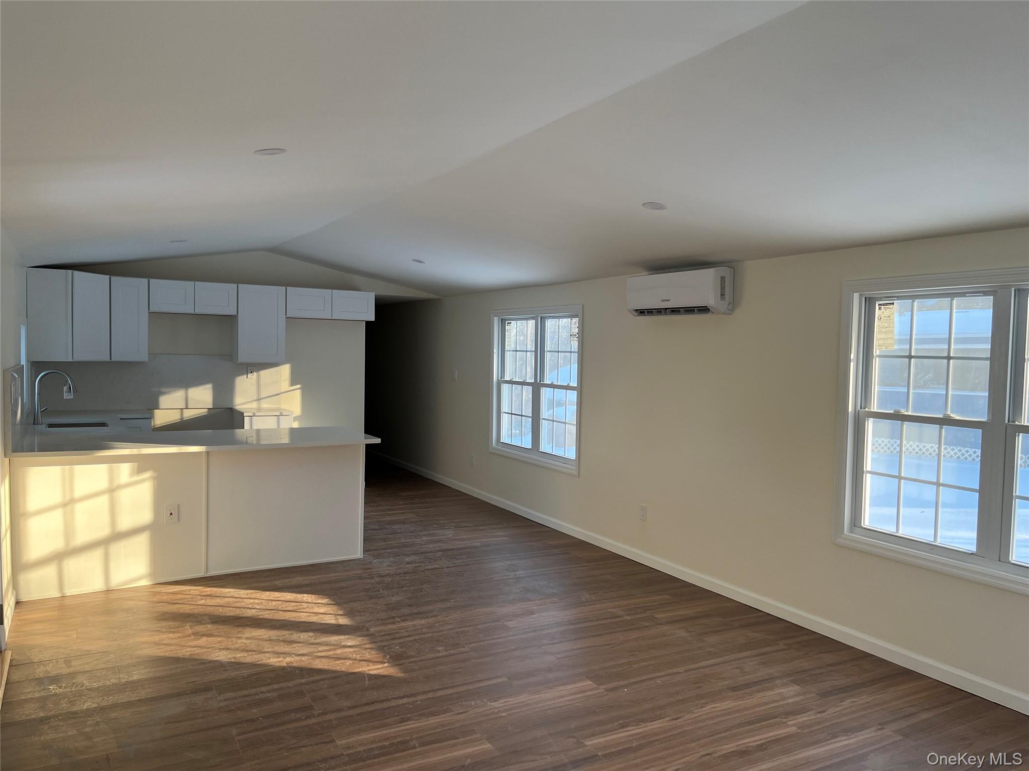 #2 photo, 1 Walnut Park Lane, Milton , NY 12547