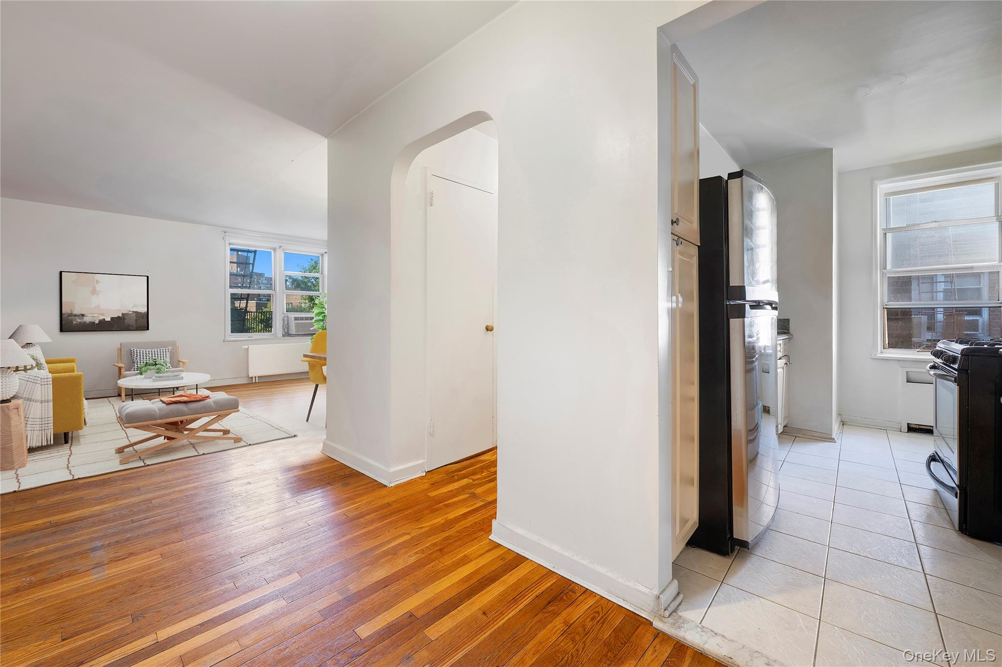 #4 photo, 72-81 113th Street, Куинс ‖ Forest Hills , NY 11375