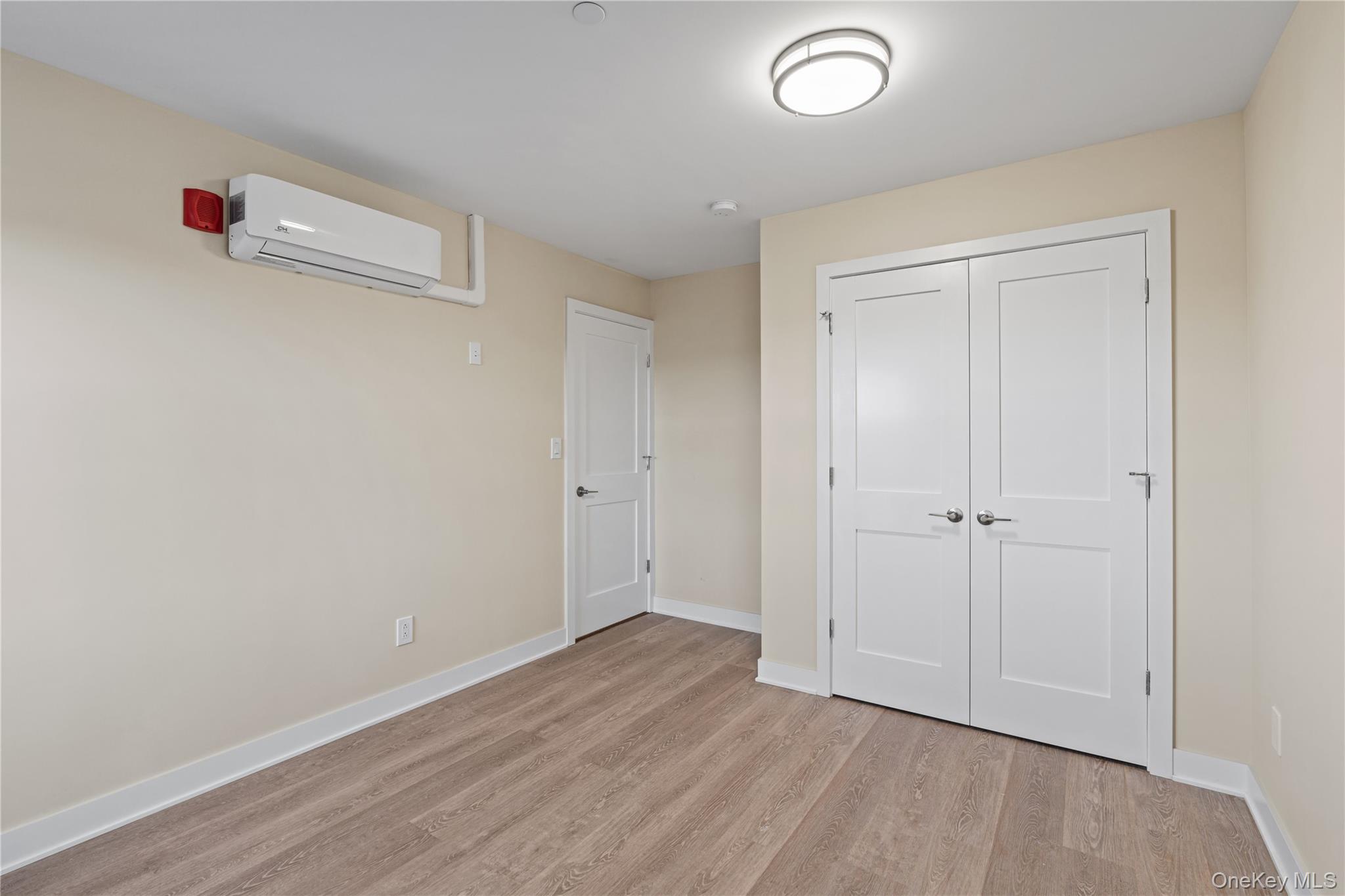 #7 photo, 135 Wakefield Avenue, Yonkers , NY 10704