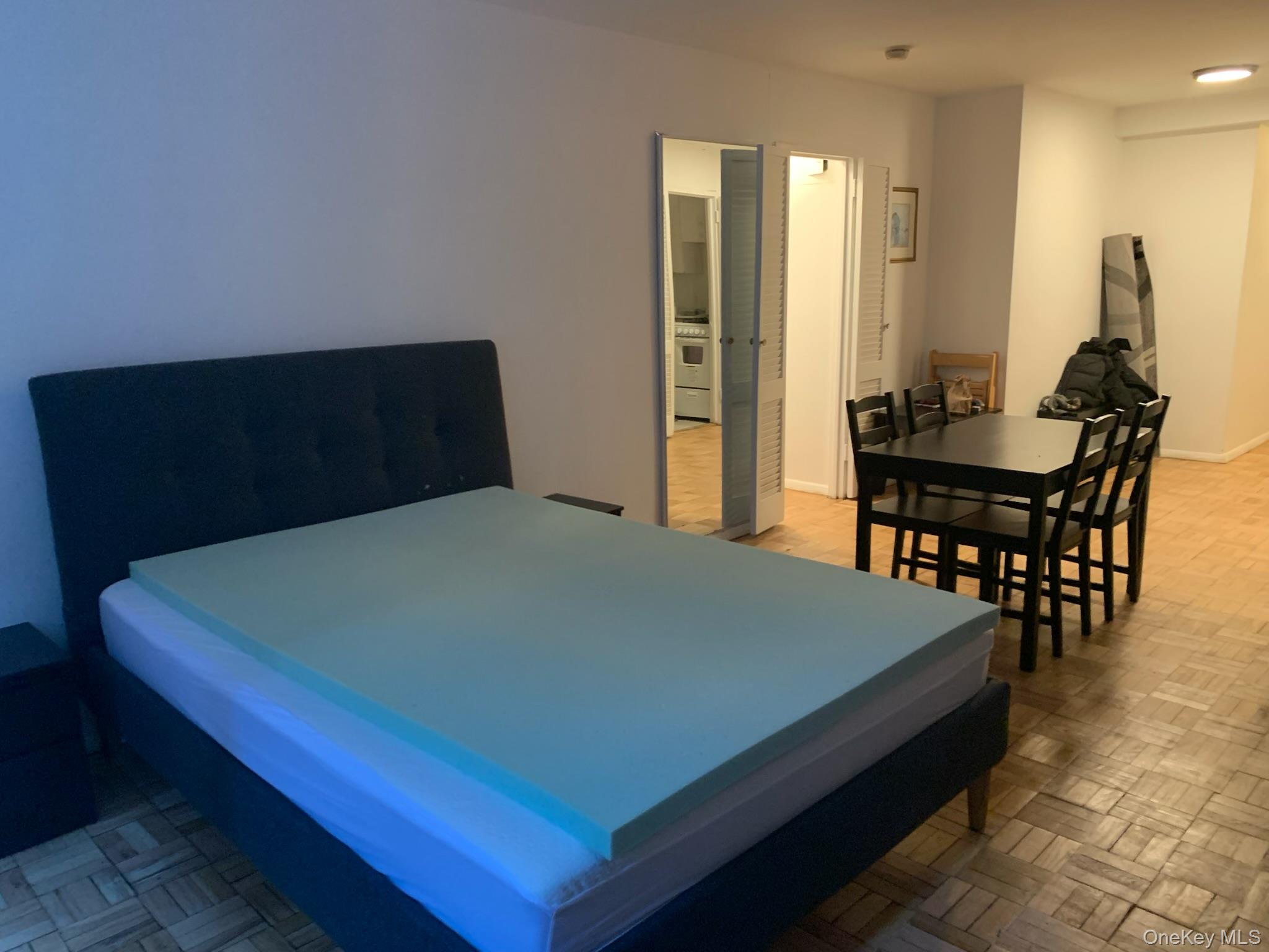 #2 photo, 321 E 48th Street, 曼哈頓 中城东区 New York (Manhattan) , NY 10017