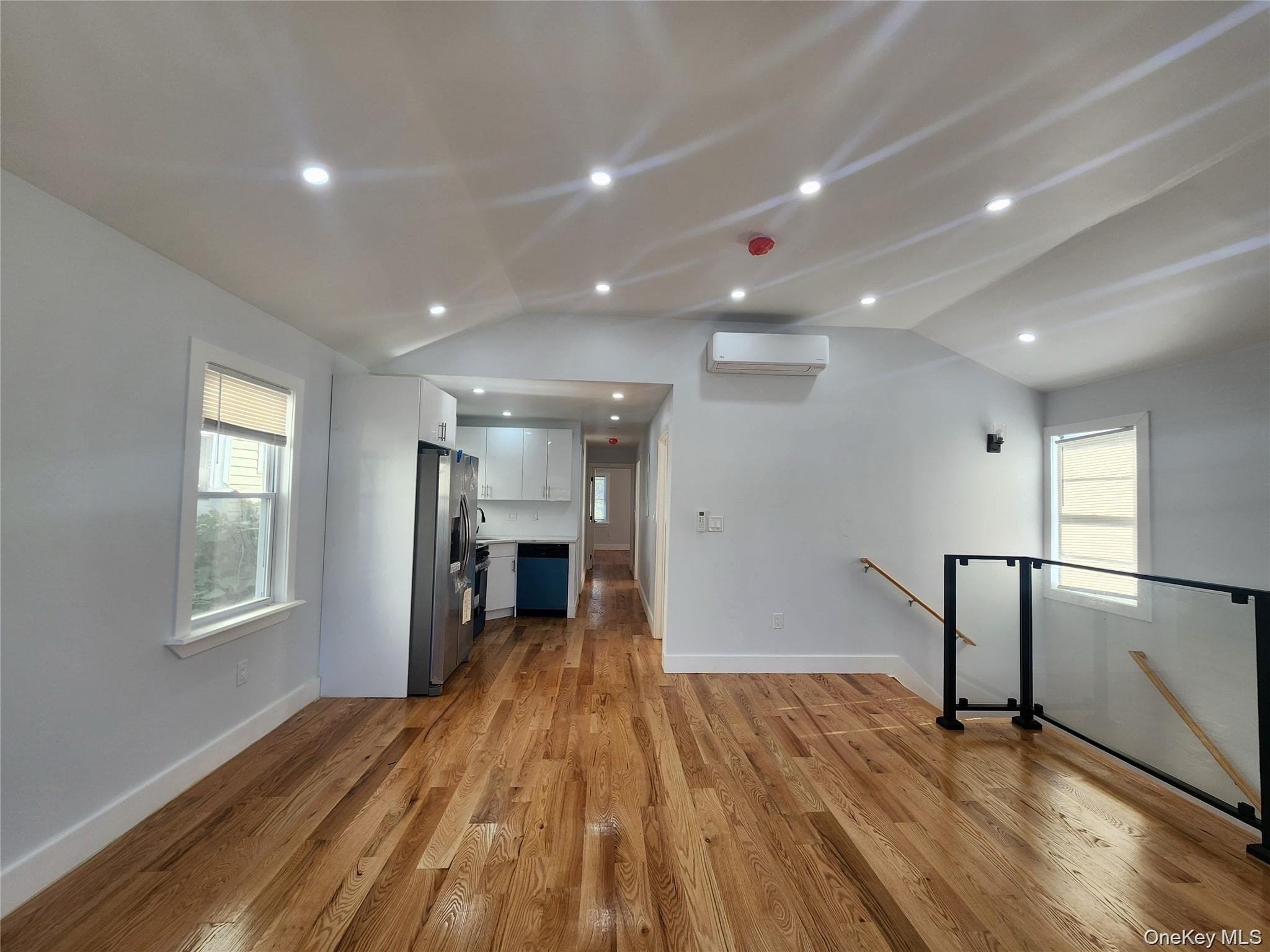 #5 photo, 330 Taylor Avenue, 布朗士 Bronx , NY 10473