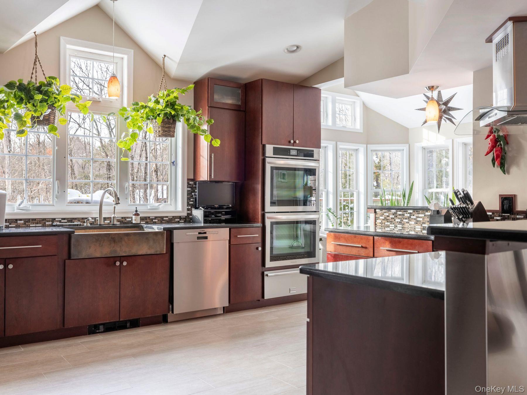 #20 photo, 11 Tricia Boulevard, Highland , NY 12528